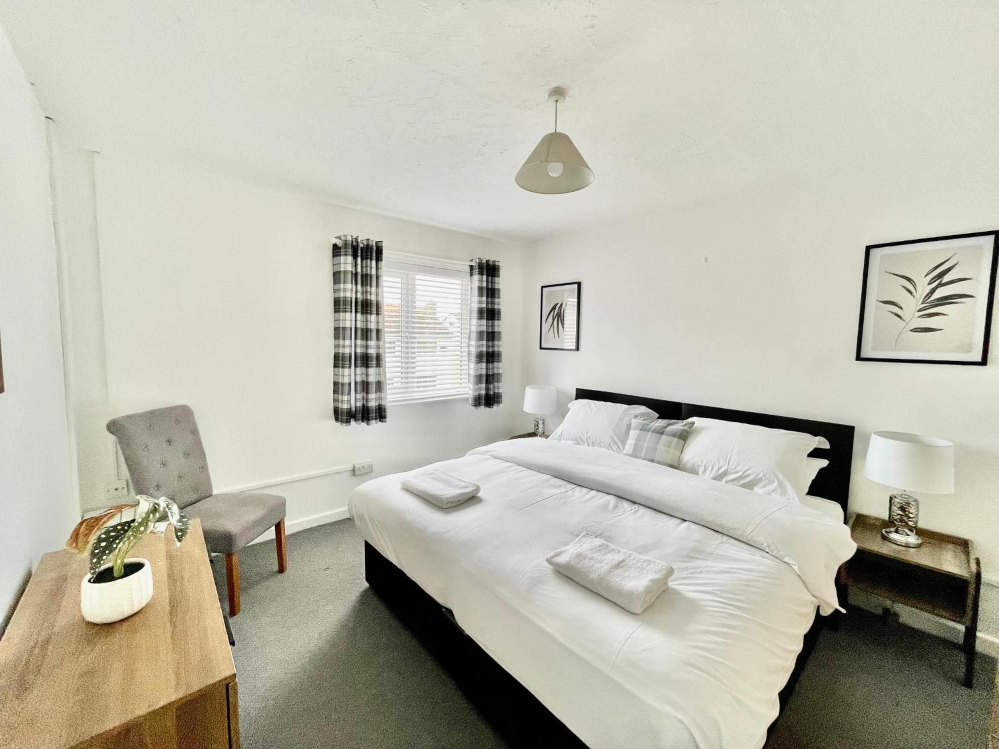 Cae Glas Apartments Holyhead Exterior foto