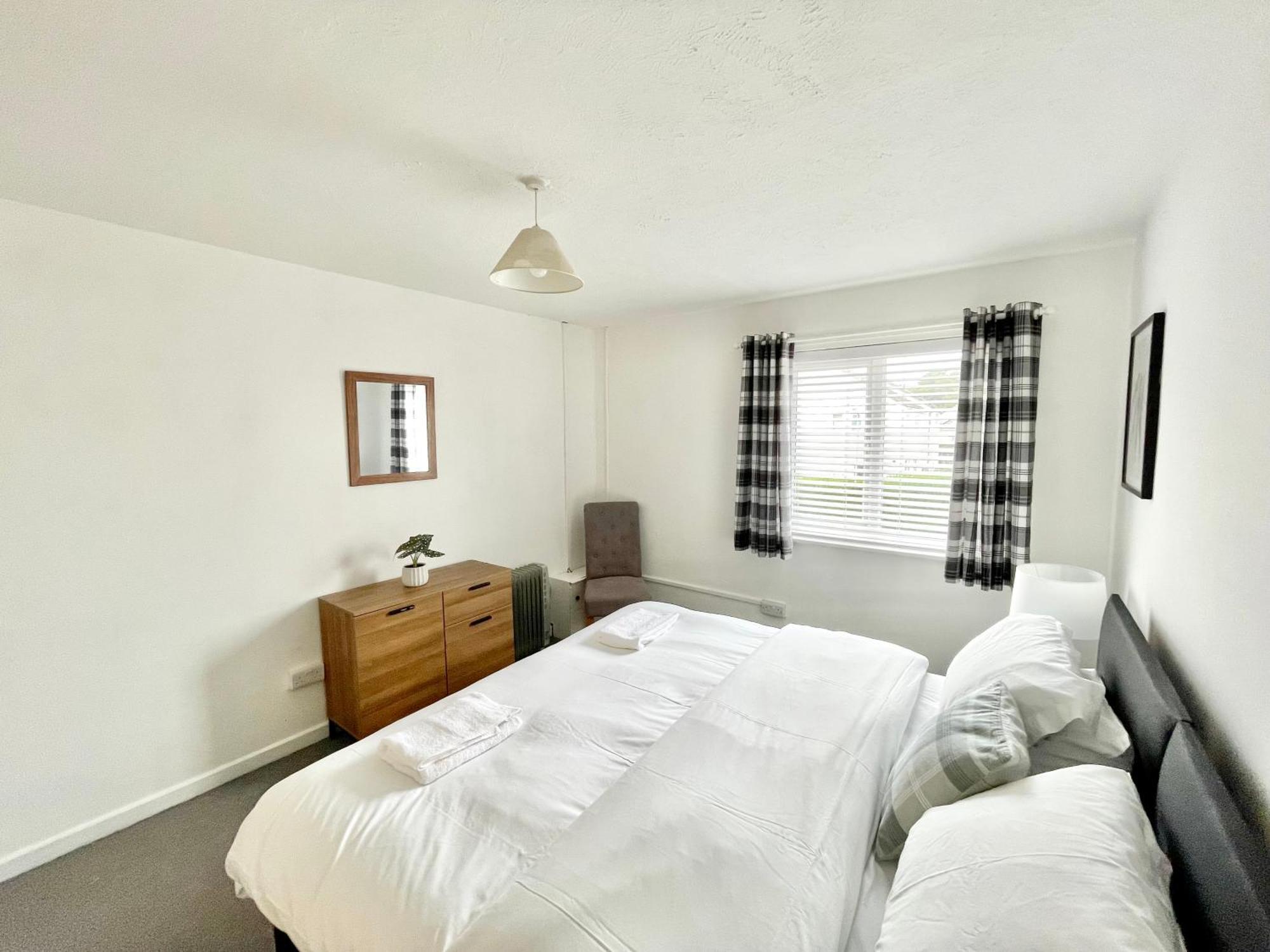 Cae Glas Apartments Holyhead Exterior foto